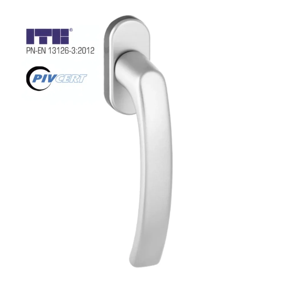 Domovská stránka Stříbrná okenní klika. Detailní pohled na moderní stříbrnou okenní kliku LINA v povrchové úpravě elox F1, s certifikací PIV a oválnou rozetou.